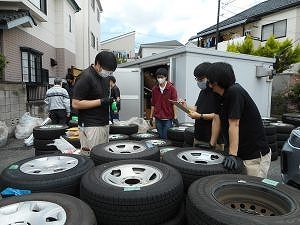 タイヤ庫の整理実施
