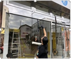CROSPO八王子店のオープン前ガラス清掃！