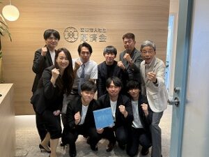 これからも、お互いに切磋琢磨し高めあえる関係でいられることを期待し ています。新日本ビルサービスをよろしくお願いいたします。生涯青春! !